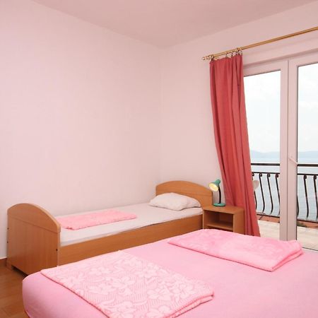 Apartments with a parking space Zivogosce - Porat, Makarska - 6700 Igrane Pokój zdjęcie